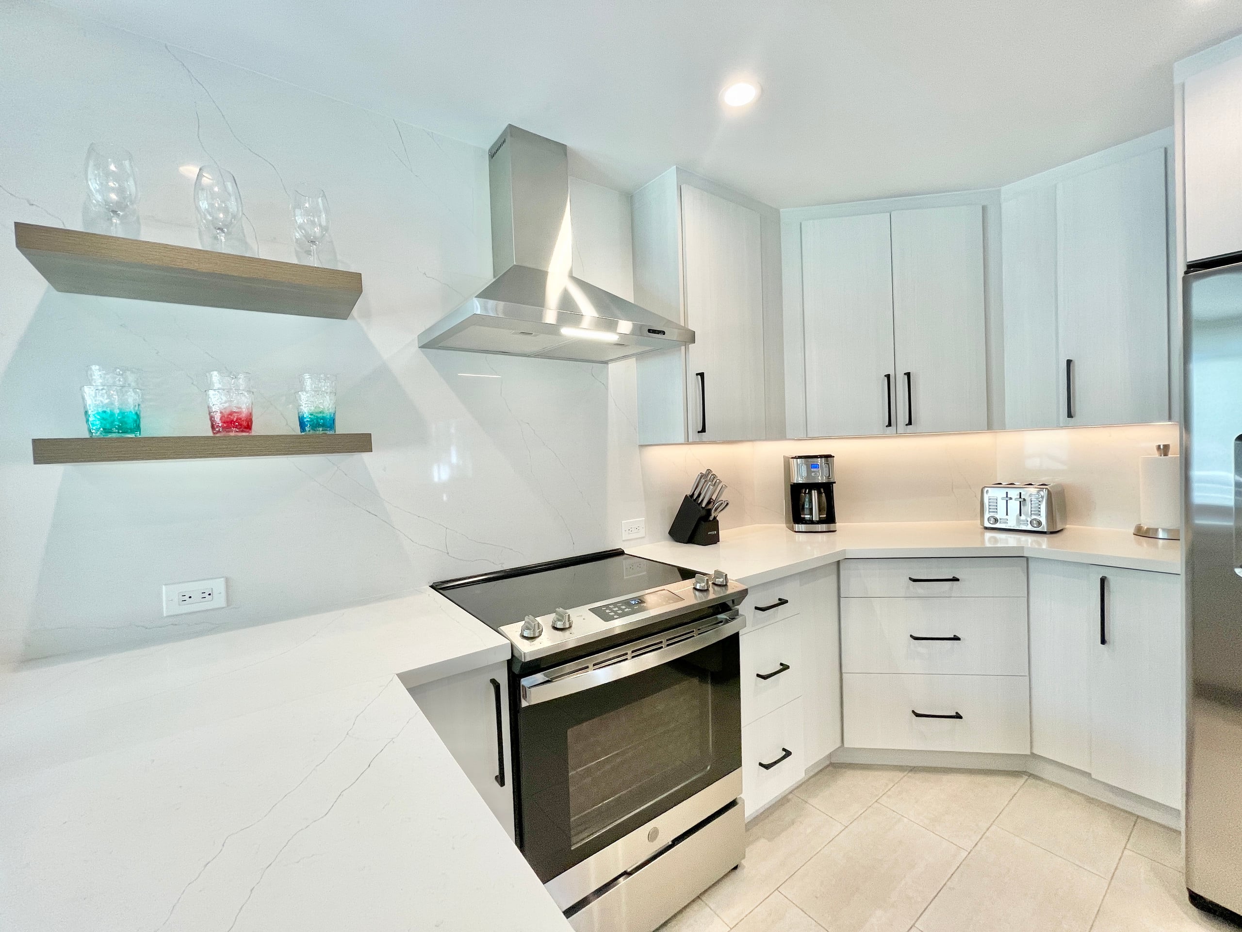 Condo in Wailea · ★4.99 · 2 bedrooms · 3 beds · 2 baths - Photo 11