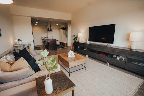 Walkable Wonder Heart of New Brunswick & NYC train