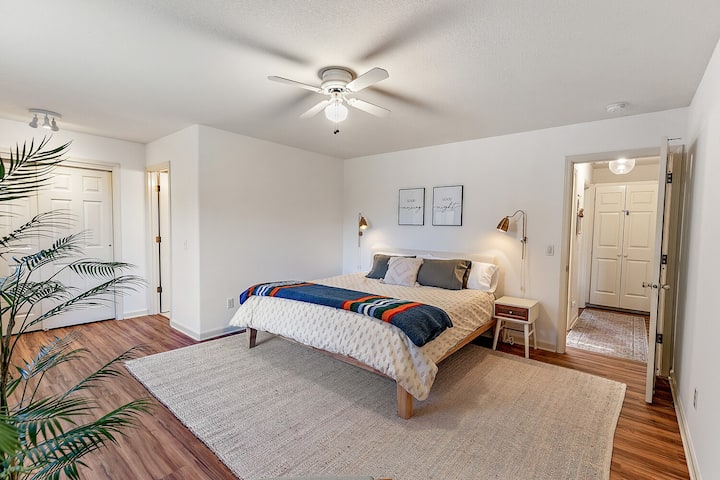 Dormitorio principal con colchón King Casper.