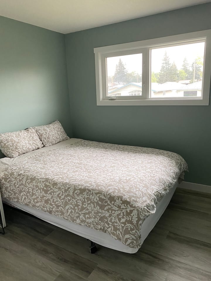 2. New renovated Central location private room Bungalows for Rent in