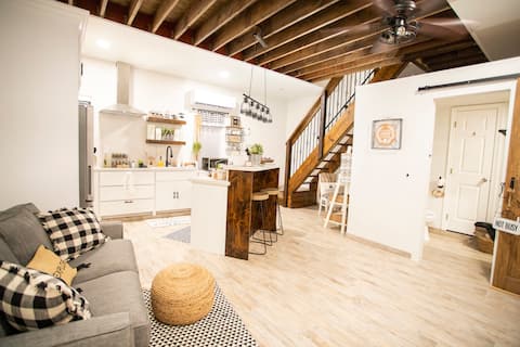 Private small studio for 1-2 guests ONLY
