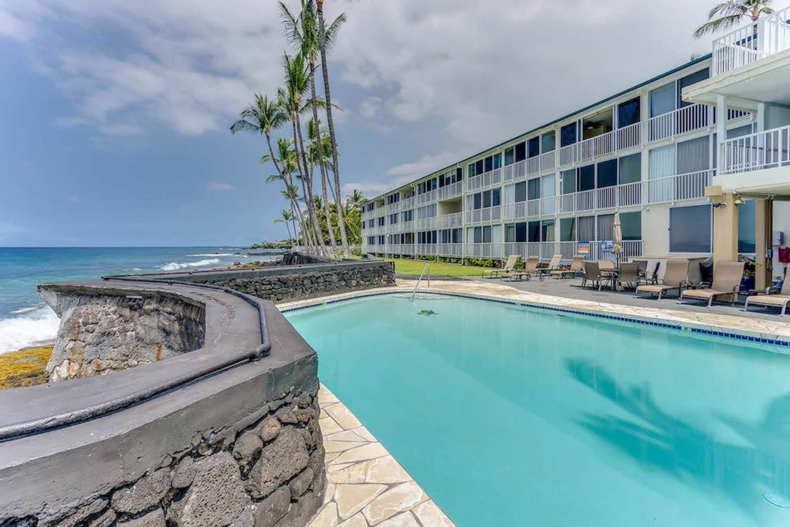 Condo in Kailua-Kona · ★4.93 · Studio · 2 beds · 1 bath - Image 22