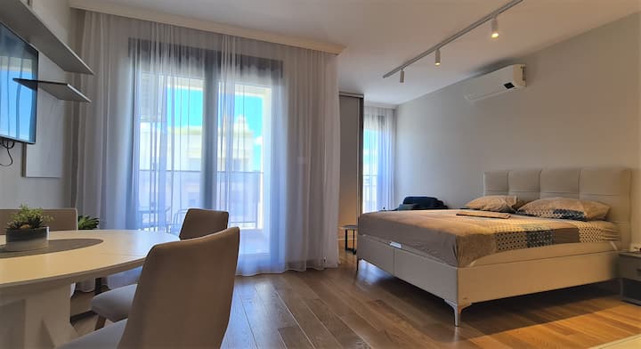 Cosy studio apartment with parking space - Apartments for Rent in ...
