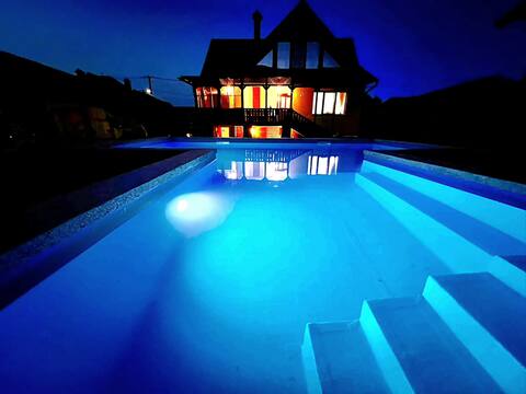 Vila cu piscina incalzita in Marginimea Sibiului