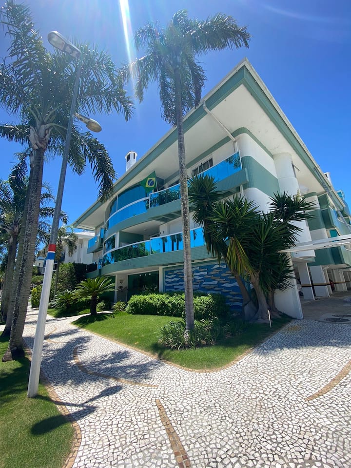 Wide penthouse, 500 m away from the Residencial Spazo sea Apartments