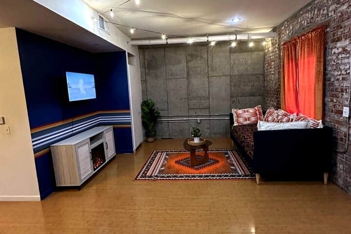 Fun Modern Loft With A City View In Downtown - Fresno, CA