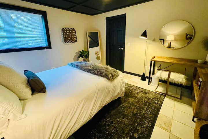 4th bedroom in lower level with desk.