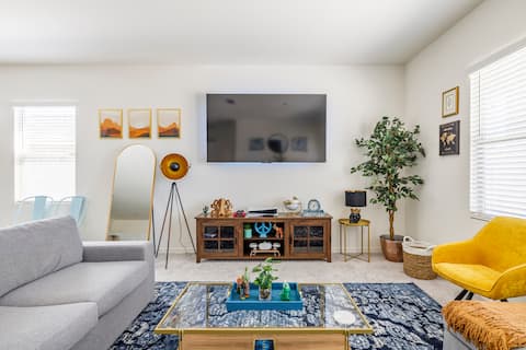 Top Airbnb: 4 Bedroom With Hot tub and Gaming in Buckeye