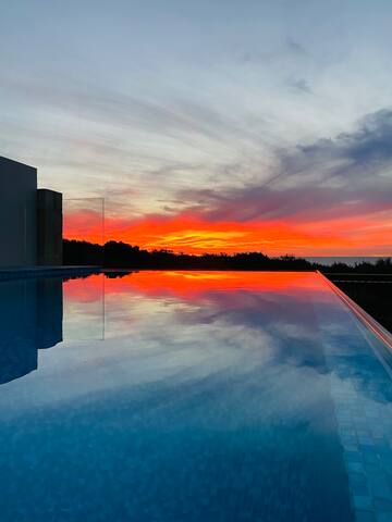Leisure beach front home with a fully tiled pool. gallery image 2