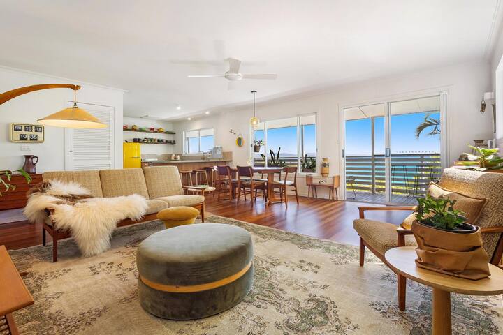 Wategos Beach House – 33 Marine Parade gallery image 4