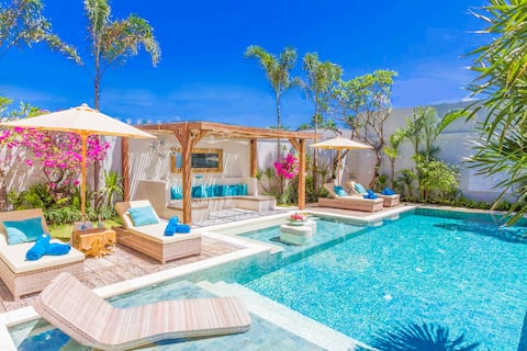 -50% Outstanding Modern 4BR Luxury Villa Seminyak