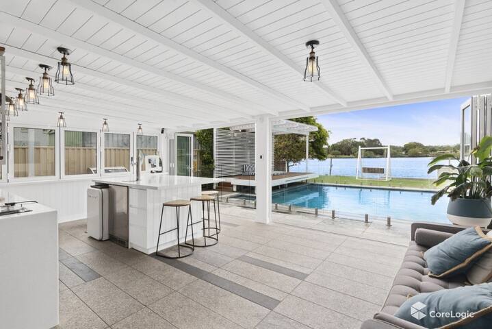 White on Wyuna gallery image 5