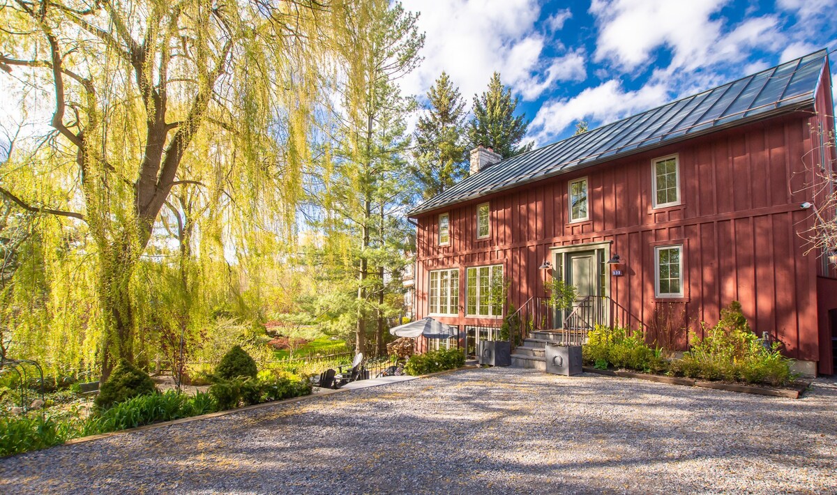 Rustic French Barn, Niagara On The Lake, Old Town - Barns For Rent In ...