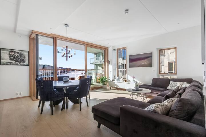 Amazing luxury apartment on the waterfront! 73m² gallery image 2