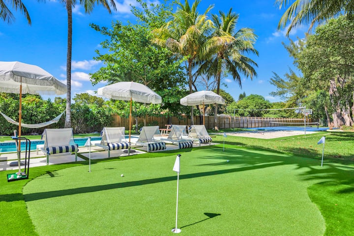 Villa Parque – **NEW MINI GOLF**