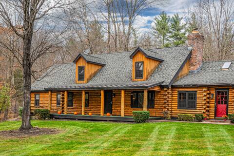 Private Cabin w/ Golf Sim and Ultimate Game Room