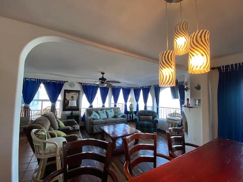 Top performing Airbnb: *Nights Beach House* - Pool, Jacuzzi, Beach & BBQ in Primo Tapia