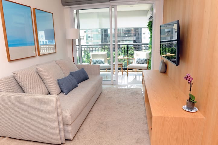 Charmoso flat Ipanema quadra da praia