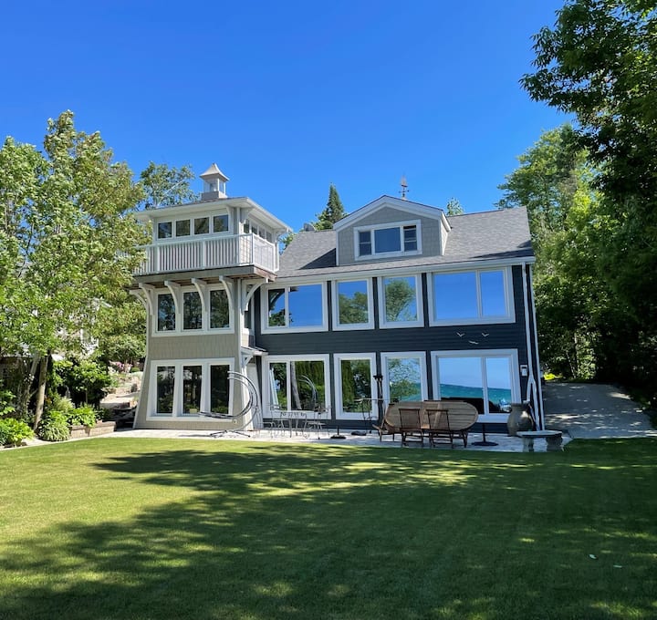 Beachfront Cottage In Port Elgin - Port Elgin