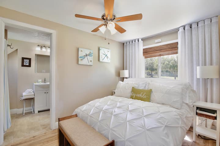 Détendez-vous et lisez ou regardez simplement la télévision en tout confort sur le lit réglable