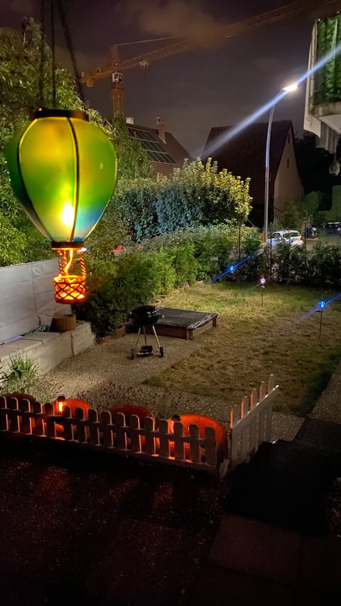 Prab's DG1 Private room in Super Duplex shared apt