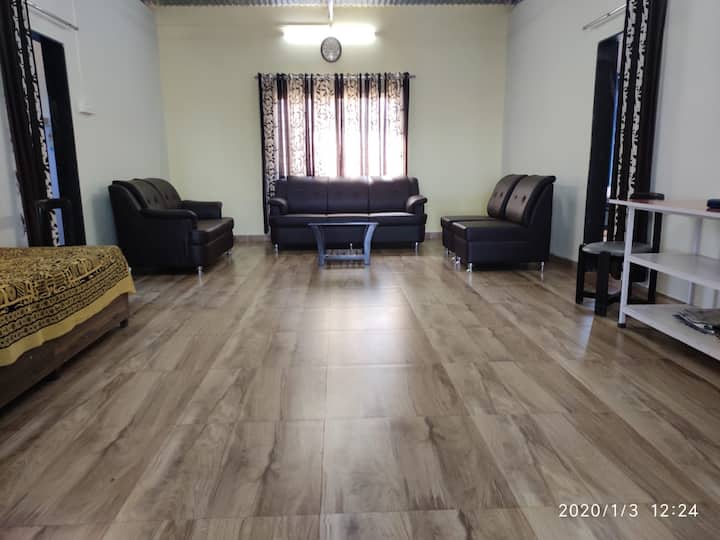2 Bedroom Villa Near Kaas Plateau - Satara