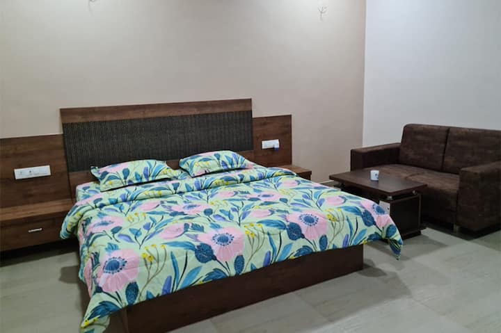 Raman House Room No 302 - Navsari