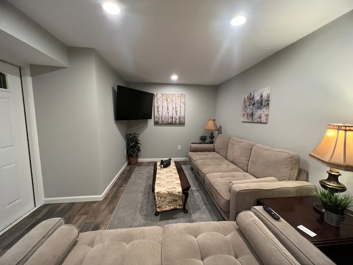 Beautiful One Bedroom In Convenient Location - Mansfield Hollow Lake, CT