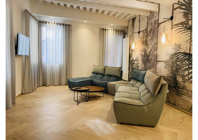 Sweet Time Venice, Luxury San Marco Frezzaria apt! gallery image 2