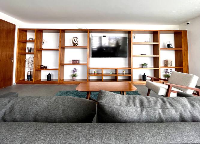 I6|6BR|Condesa | local co | Group Travel gallery image 2