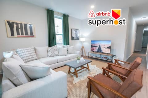 Lone Ranger Retreat: Stylish Stay in Downtown