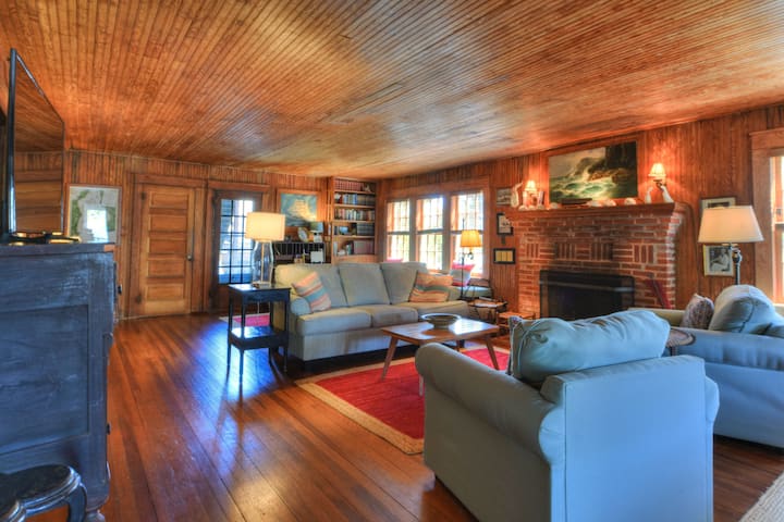 Vintage 1929 Rehoboth Beach House - Dewey Beach, DE
