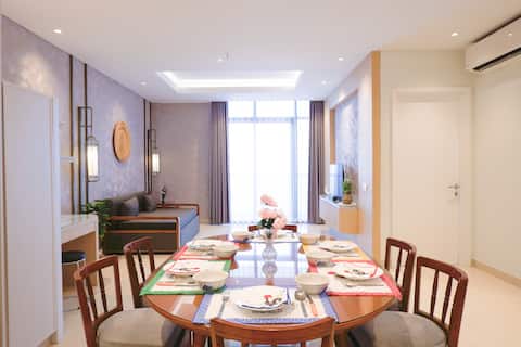 Large & cozy apartment at Ciputra World