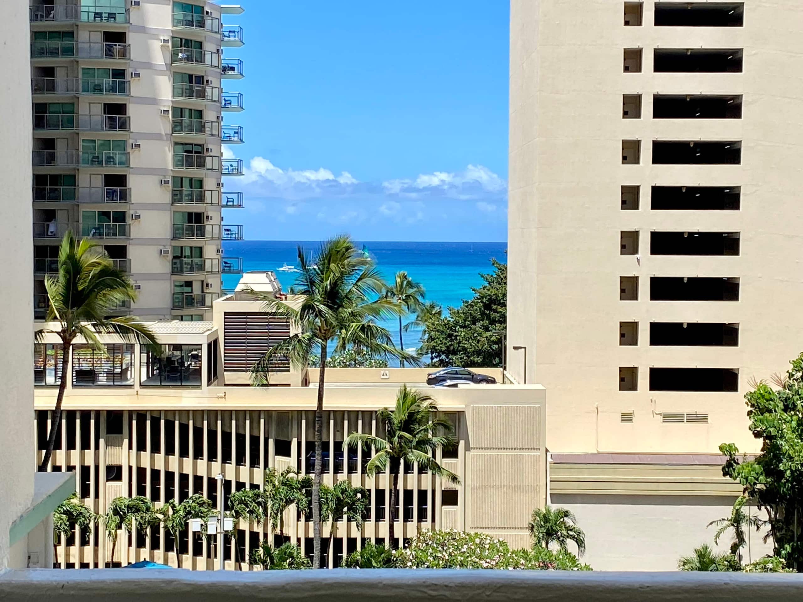 Condo in Honolulu · ★4.61 · Studio · 1 bed · 1 private bath - Image 17