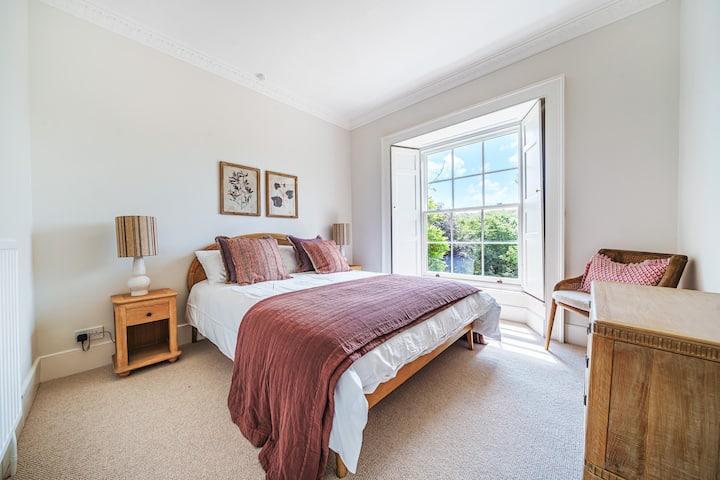 Chumba cha 3 cha kulala kati ya 5.