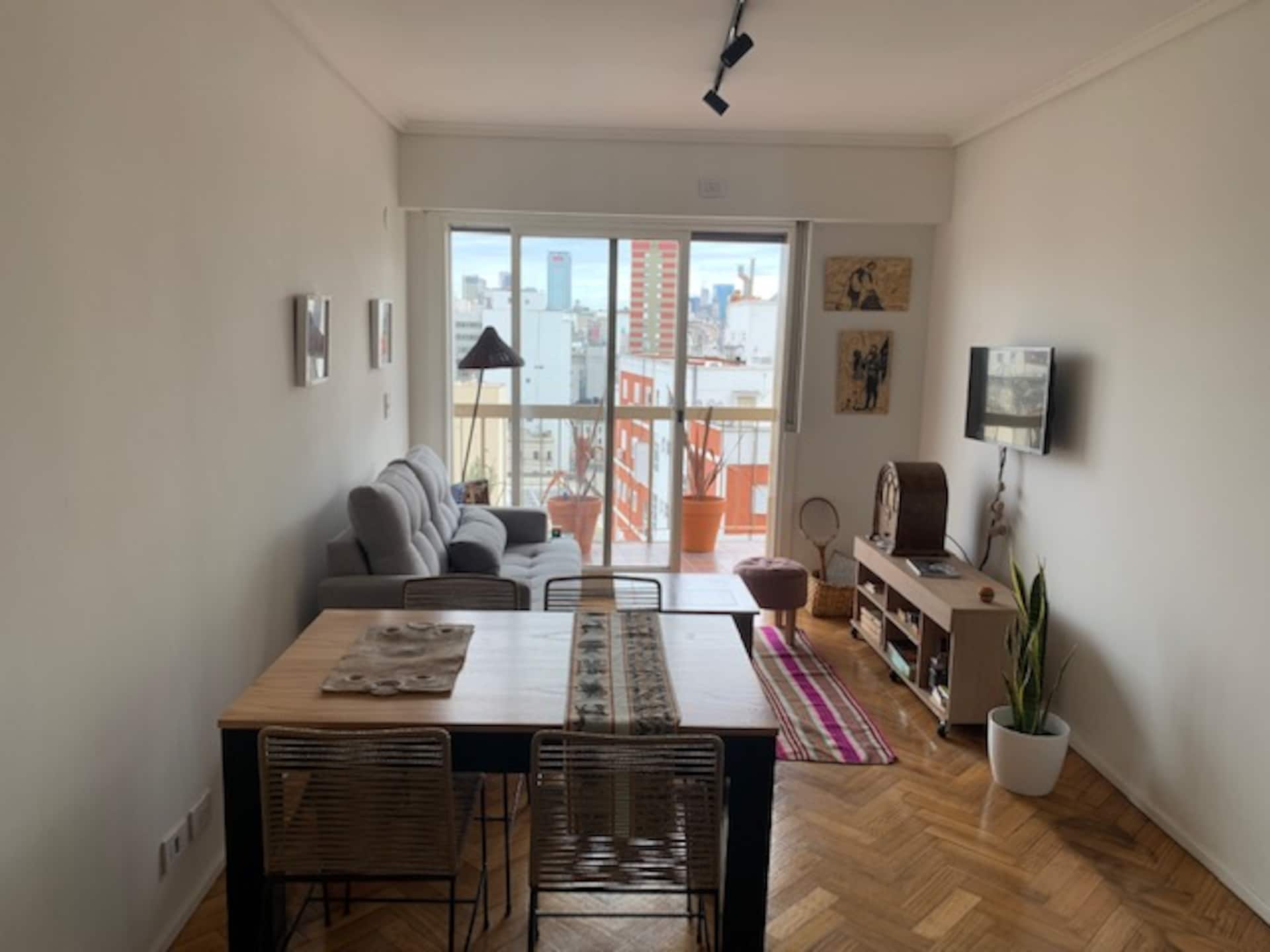 Departamento de 3 ambientes en San Telmo con balcón