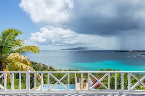 Stunning Sea Feathers Villa