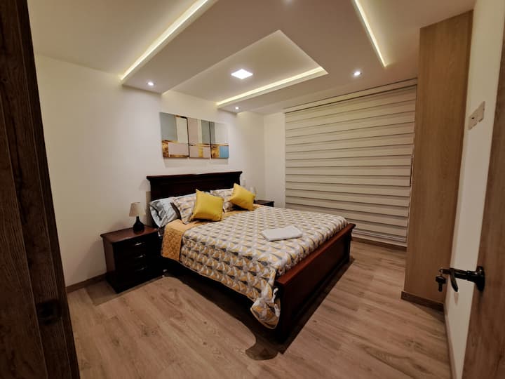 Modern and comfortable apartment near downtown Condominiums for Rent