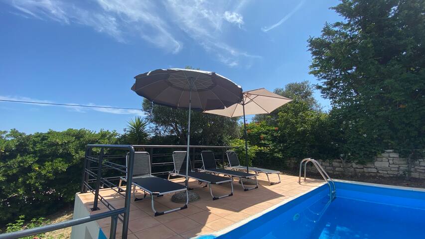 Villa George – Private & Secluded by the beach gallery image 5