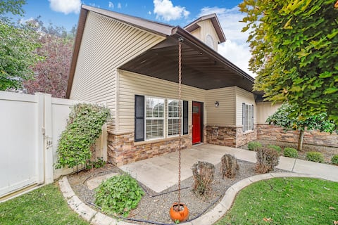 Spacious 4 bed 3 bath home, clean and cozy