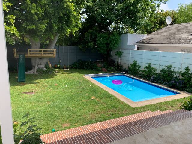 Family friendly 3 bedroom home with solar. gallery image 4