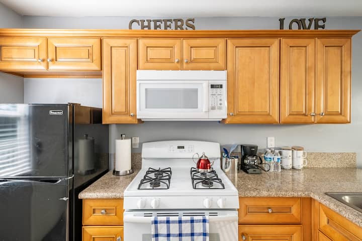 Private Pet-friendly Studio W/fenced Yard +Parking - National City, CA