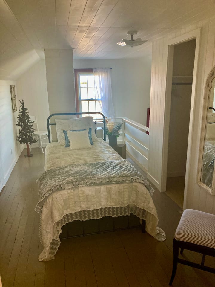 guest room, attic loft