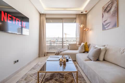 Top performing Airbnb: Chic Maarif Suite · Smart Lock · Free Parking in Casablanca Settat / الدار البيضاء سطات