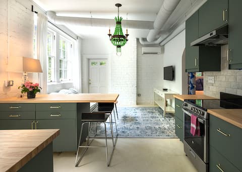 Popular Airbnb listing: Beautiful Garden Hills apartment in Garden Hills