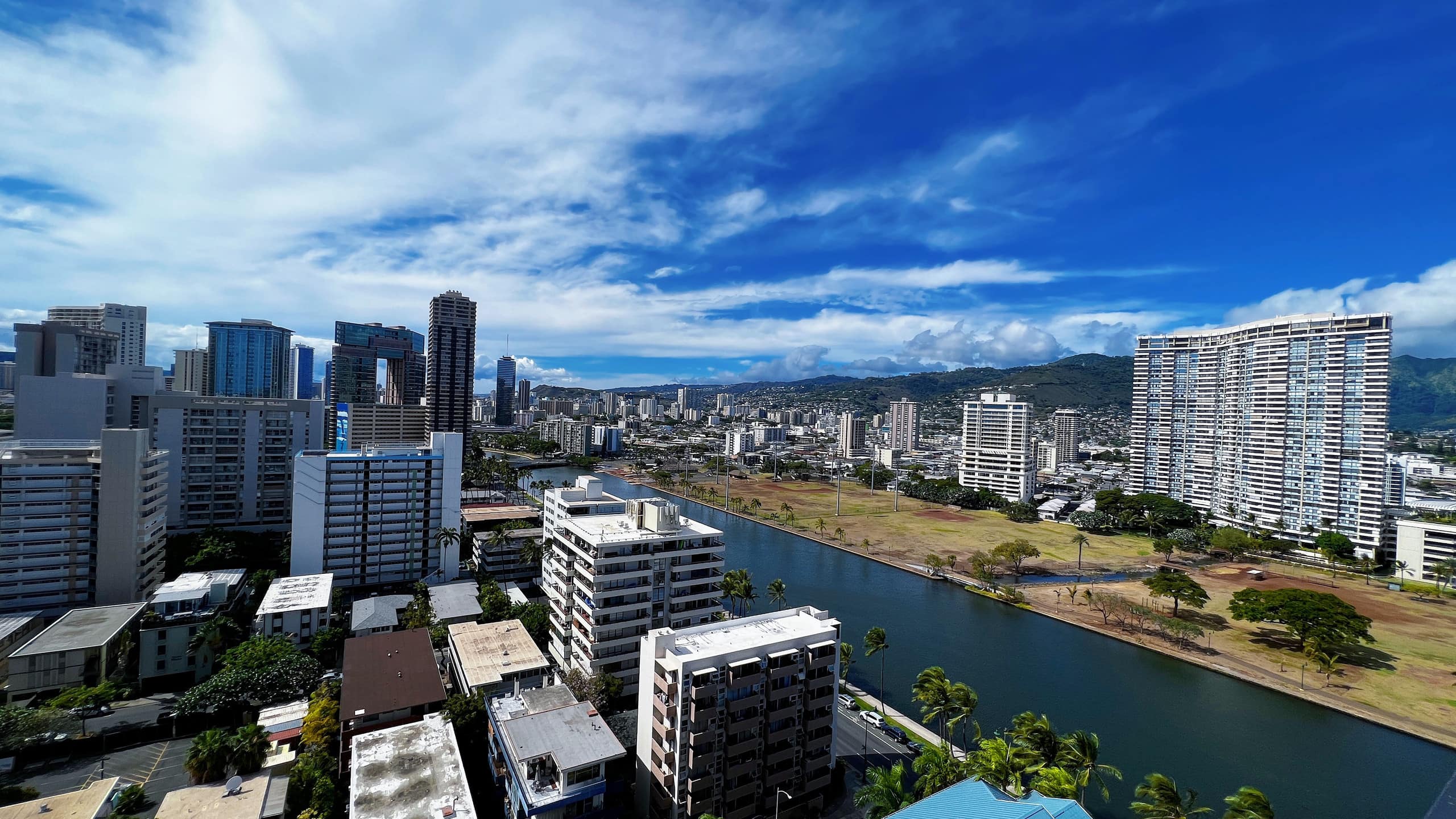 Condo in Honolulu · ★4.82 · Studio · 2 beds · 1 shared bath - Image 13