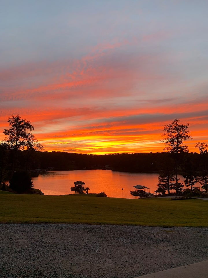 Lake Keowee Lake House Vacation Rentals South Carolina, United States