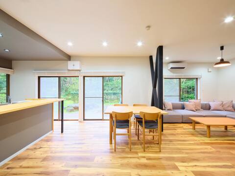 Villa at the foot of Fujinomiya: A stylish cottage surrounded by nature, fully renovated 2022!