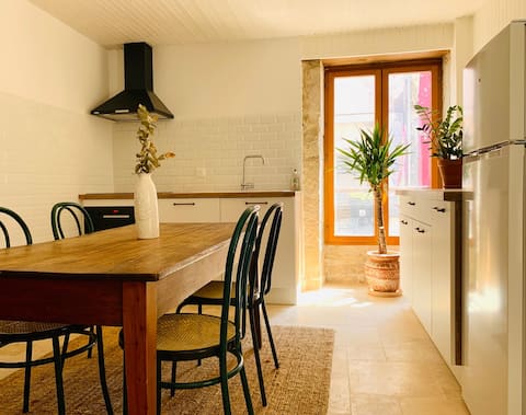 Successful Airbnb property: Adorable House & Winery in Historic Wine Village in Côte D'or