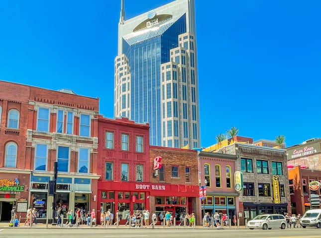 2 Lofts on Broadway Strip